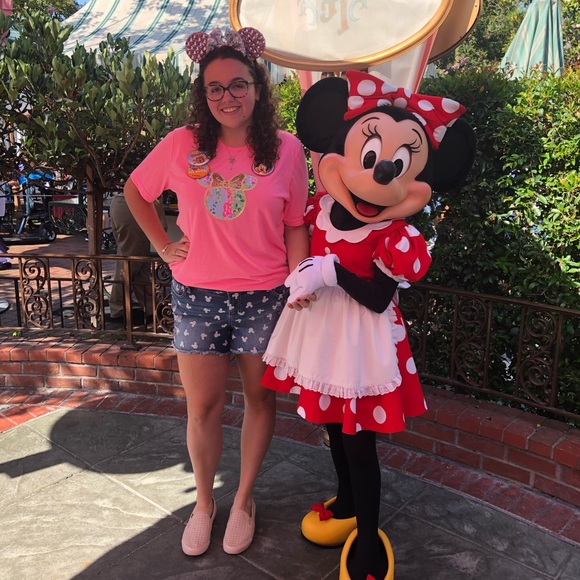 Meet your Posher, Darby - Picture 2 of 3